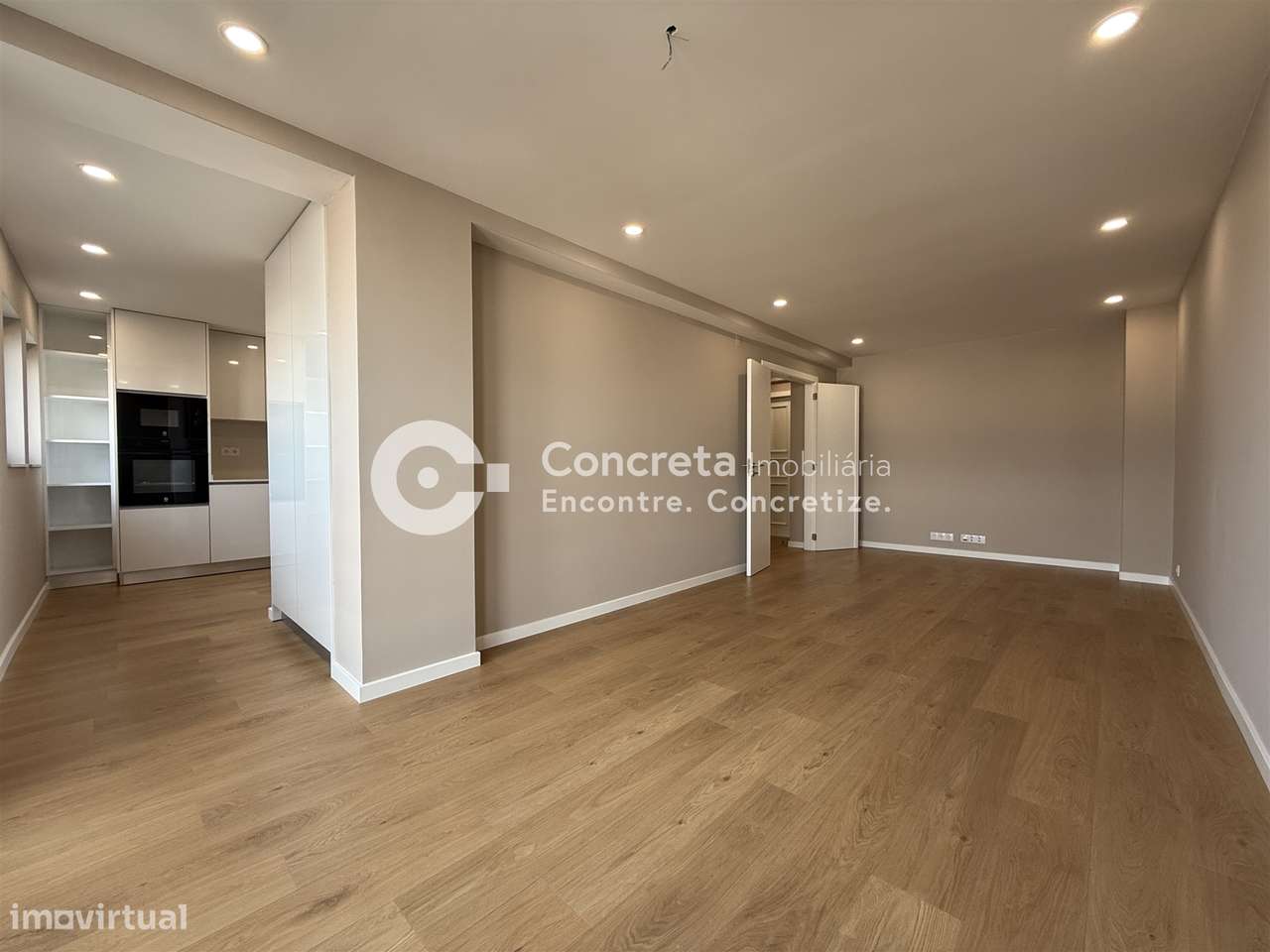 Apartamento T2 remodelado com garagem em Arcozelo, Barcelos-5