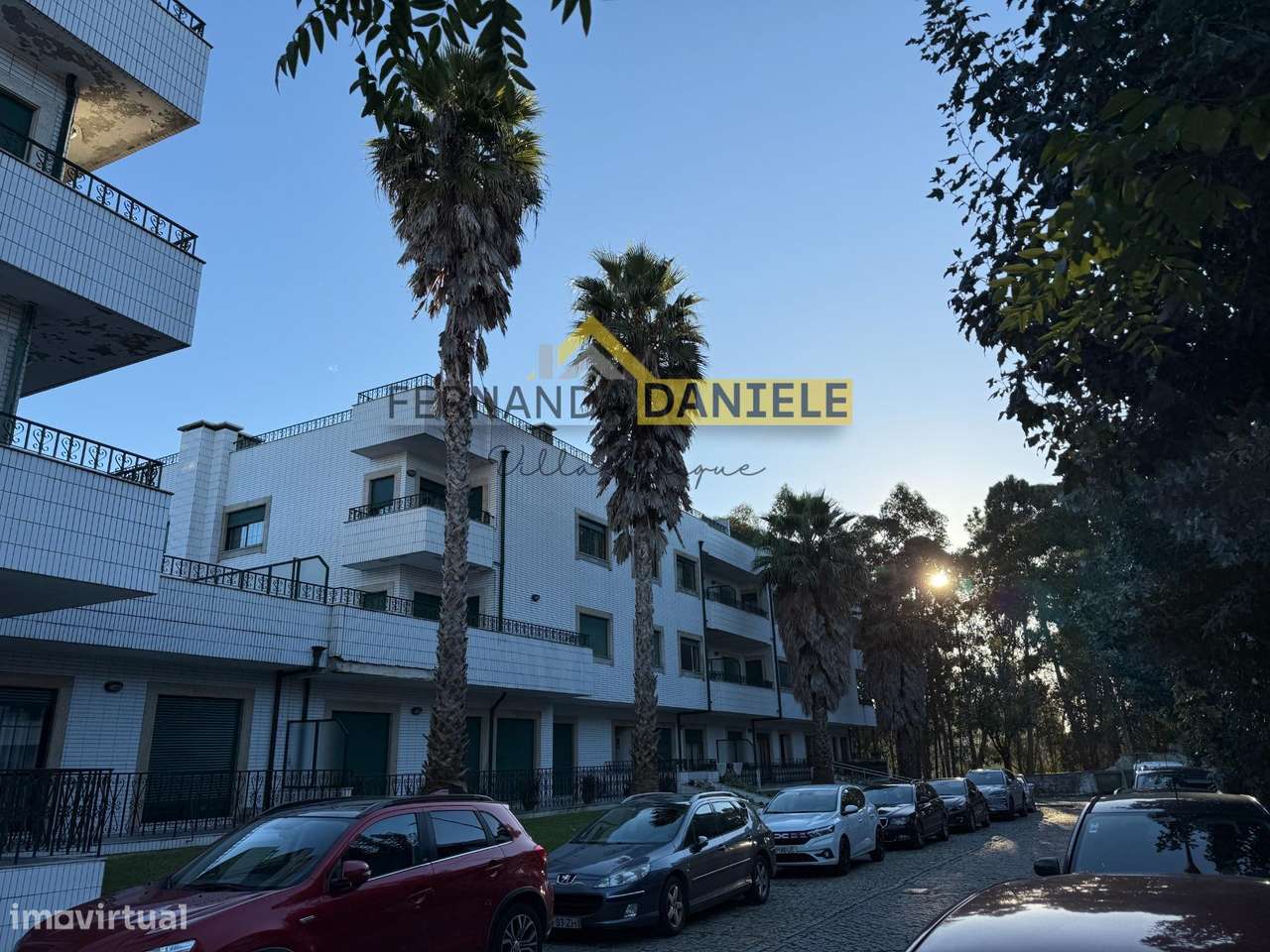 Oportunidade p/ investimento - Apartamento T2 com varanda em Fiães --26