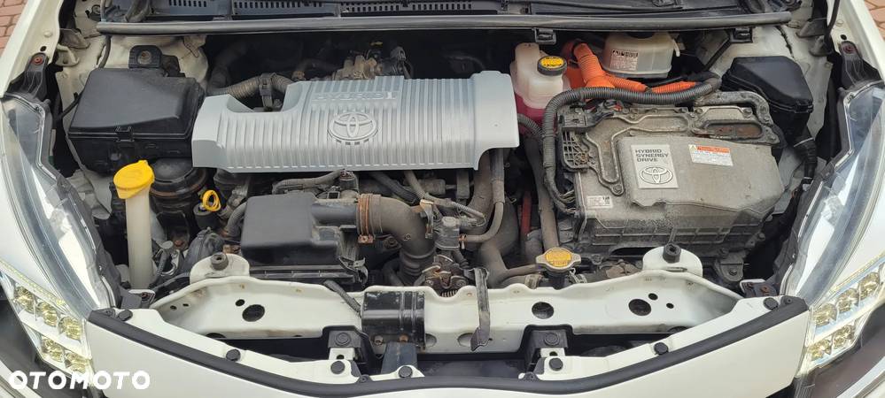 Toyota Yaris Hybrid 1.5 VVT-i - 30