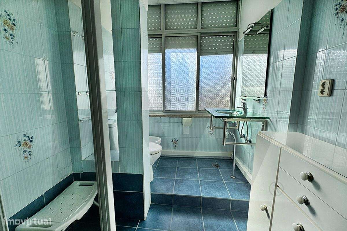 Apartamento T2 Centro Damaia de Cima-35