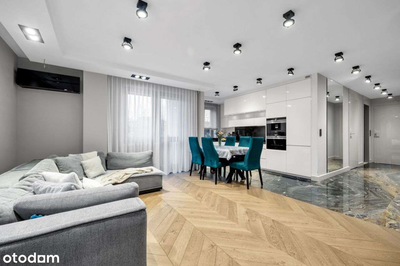 Wysoki standard | 3 pokoje z balkonem-0