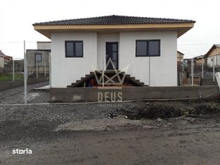 Casa individuala de vanzare, cu panorama, in Campenesti