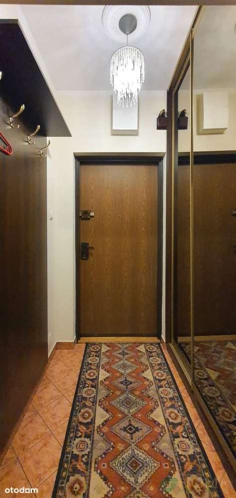 Trzy-pokojowe z dwoma balkonami.-10