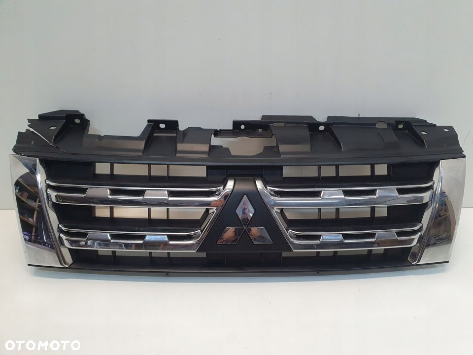 GRILL ATRAPA MITSUBISHI PAJERO ORYGINAŁ 2011-- - 1