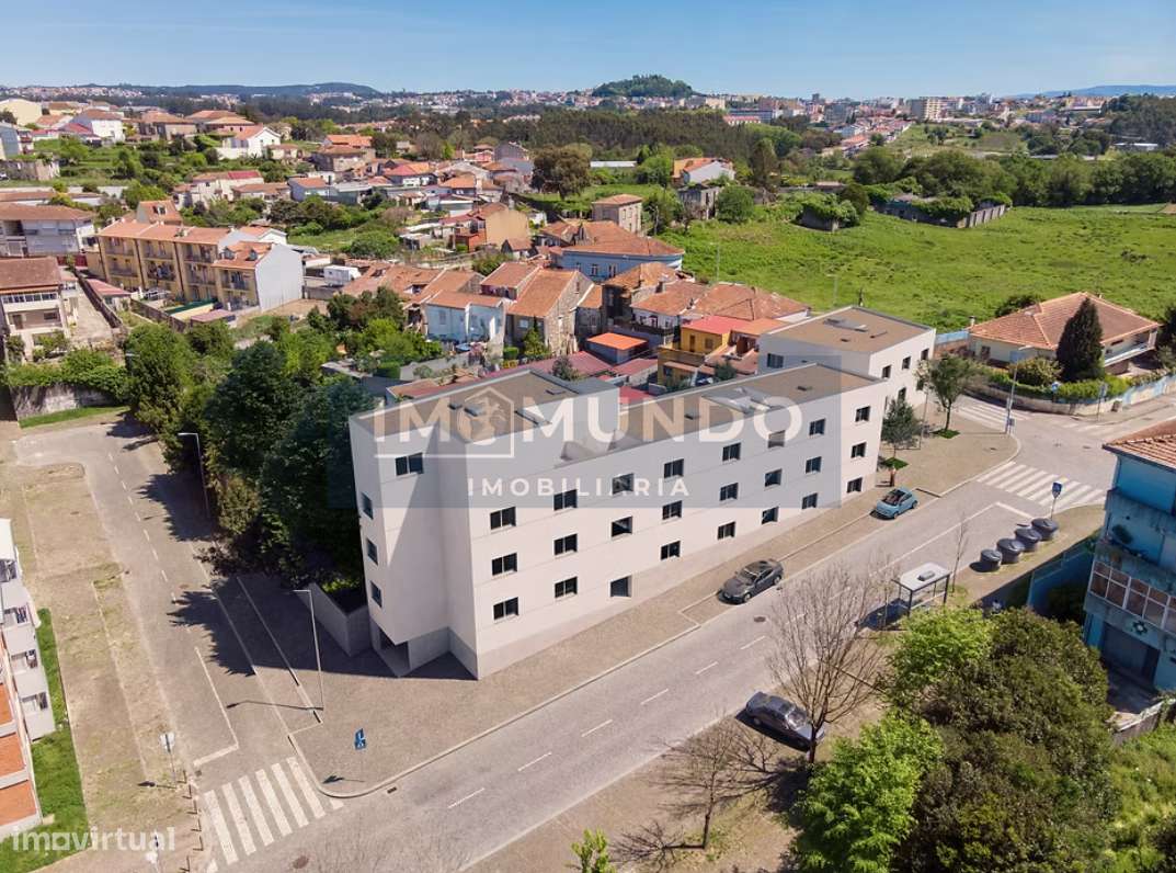Moderno T2 com Vista para Jardim - Novo Condomínio Fechado Porto-2