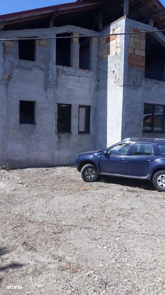 De vanzare Casa la rosu zona Cazasu - Imagine principală: 3/19