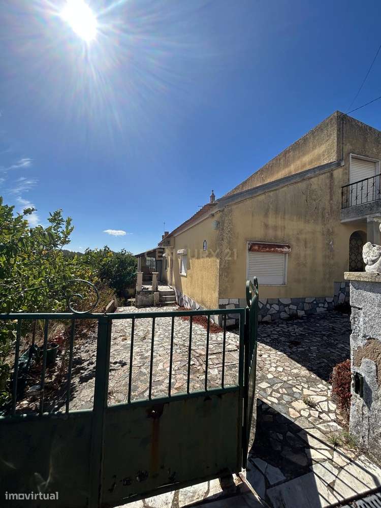 Moradia T6 para remodelação total, em Lousa-Loures, a 3 min da A8/Lisb - Grande imagem: 4/30