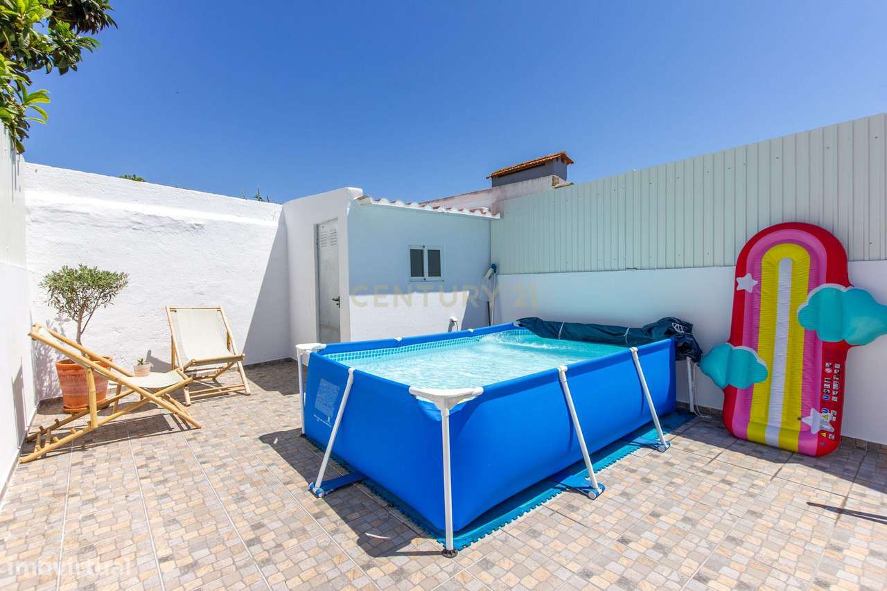 Moradia T2 Renovada com logradouro em Montijo-18