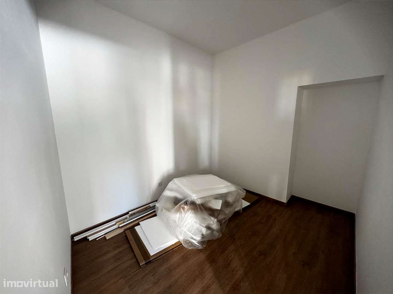 Apartamento T2 Centro Parede.-7