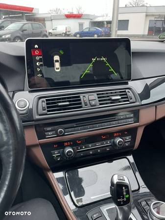 BMW Seria 5 528i Touring Sport-Aut - 9