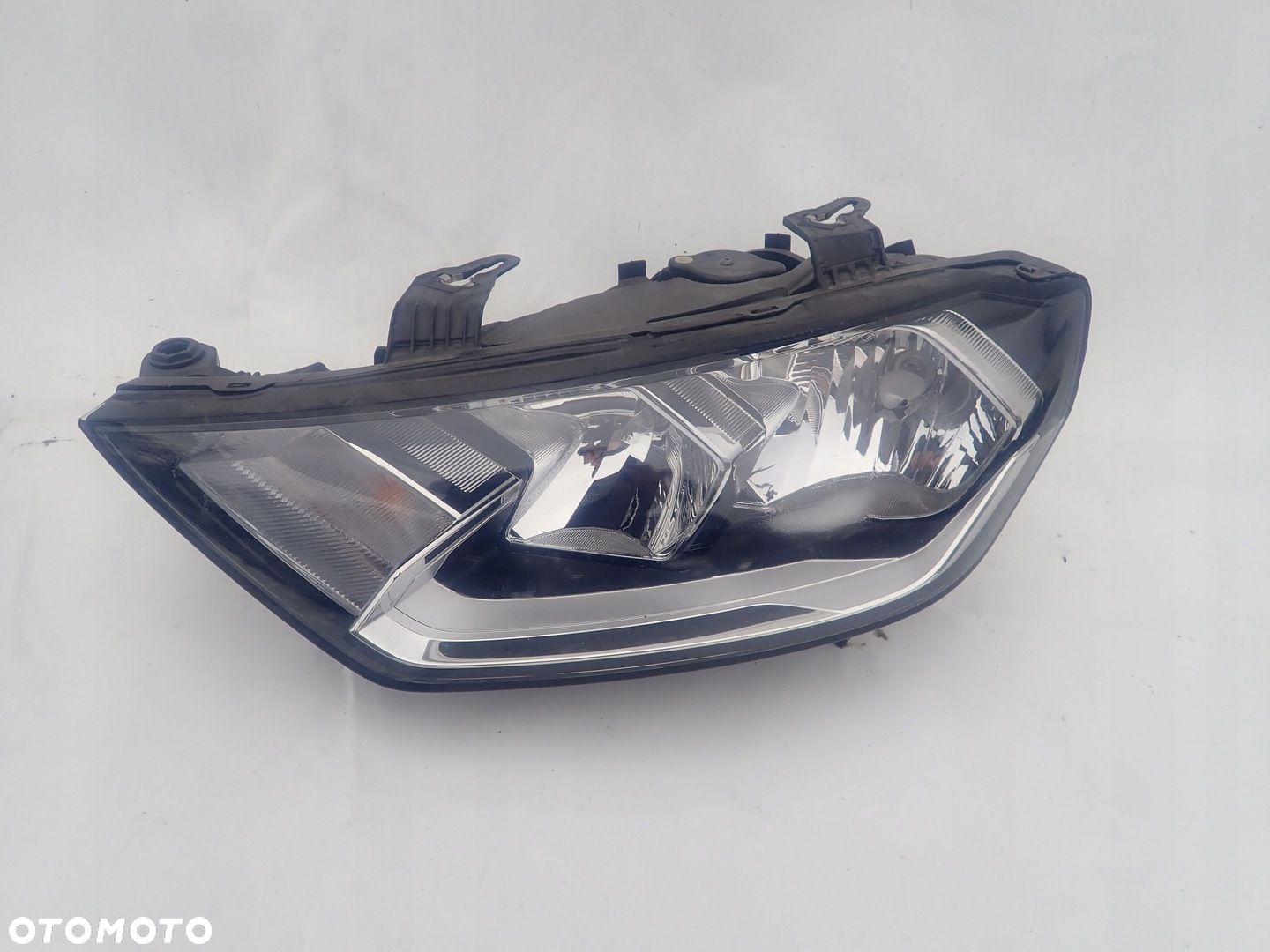 AUDI A1 82A LAMPA LEWA PRZÓD PRZEDNIA - 1