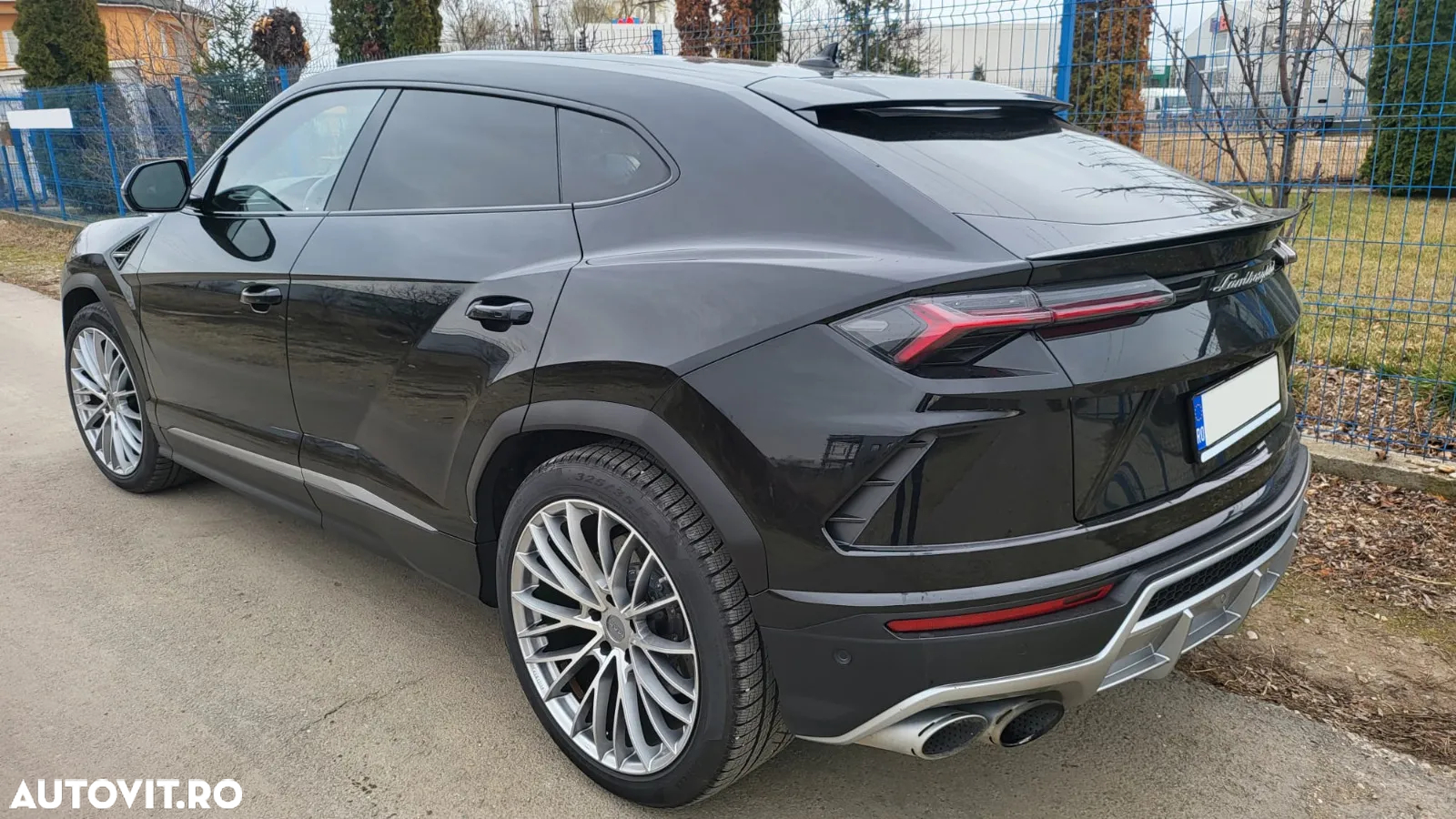 Lamborghini URUS Standard - 4