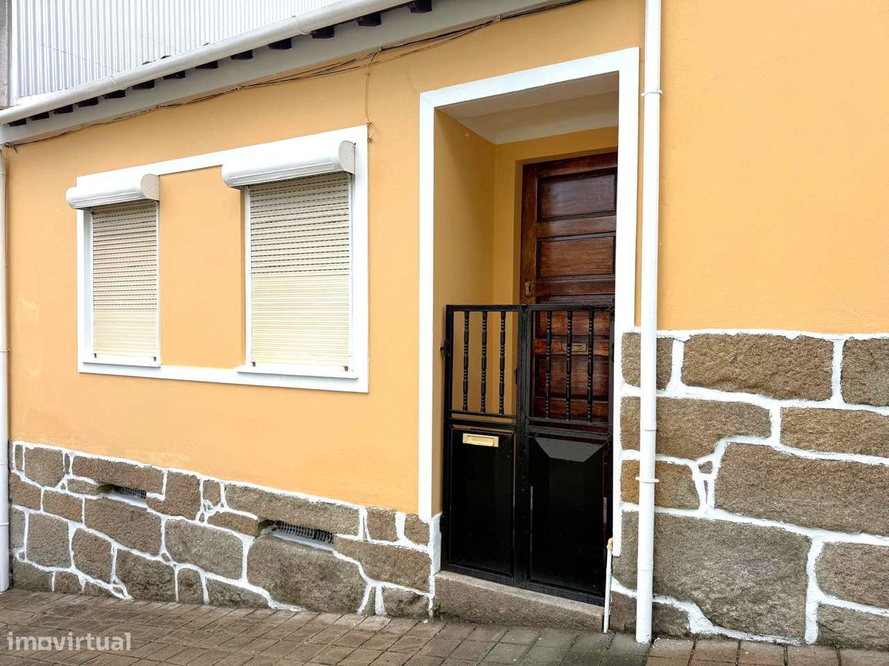 Moradia T2 para arrendar junto ao rio em Lordelo do Ouro - Grande imagem: 3/25