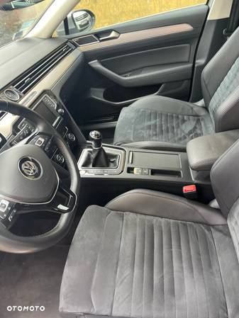 Volkswagen Passat 1.8 TSI BMT Highline - 10