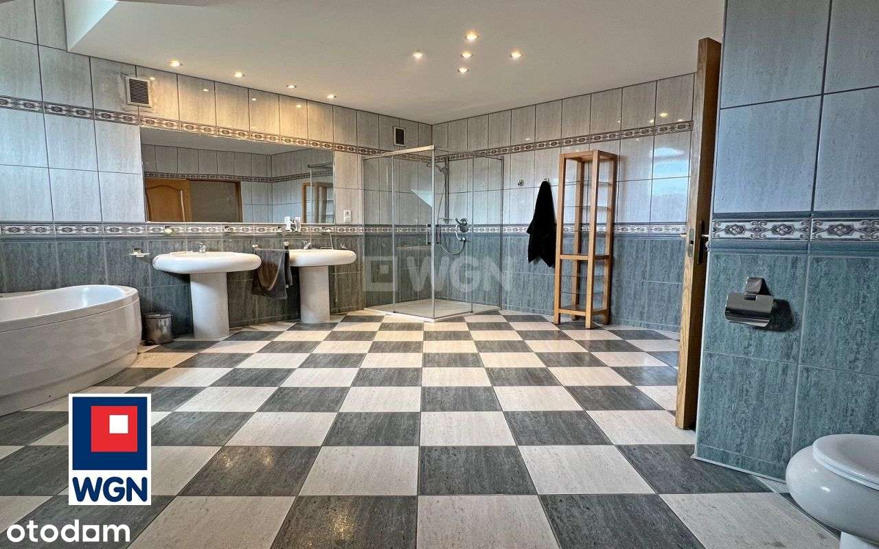 Imponujący dom w spokojnej okolicy-9