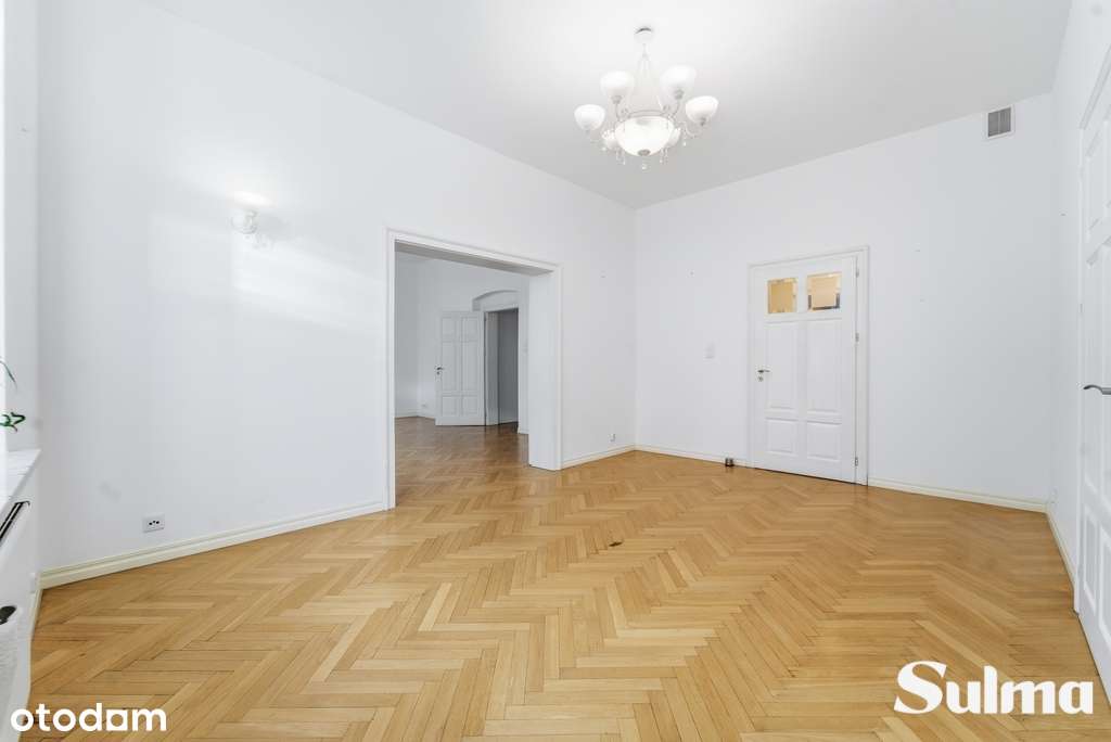 Klasyka w zabytkowej kamienicy - w sercu Katowic-11