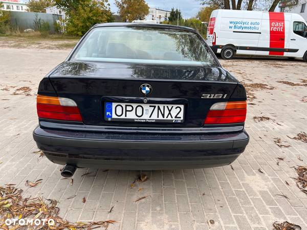 BMW Seria 3 316i - 5