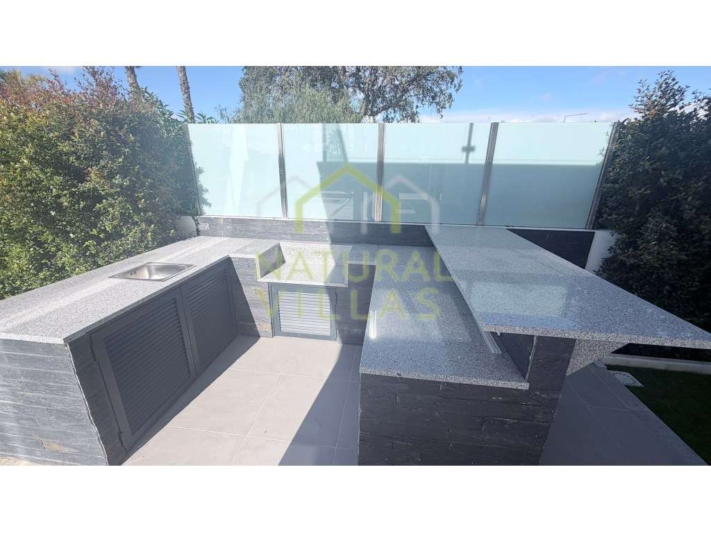 Nova Moradia de Luxo T4 com Vista Mar Piscina e Garagem, Albufeira-4