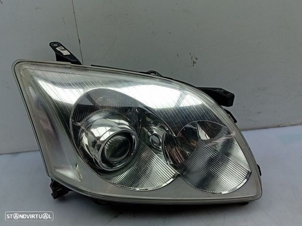 Farol Otica Direito Toyota Avensis (_T22_) - 1