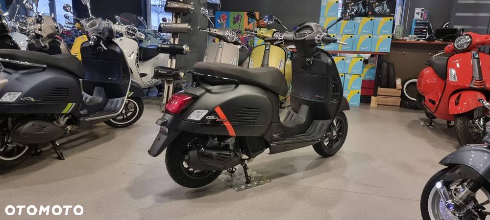 Vespa GTS - 6