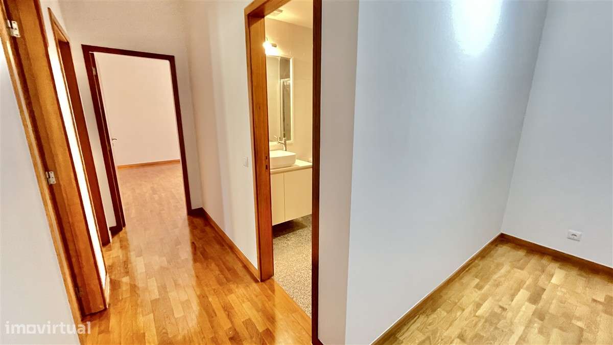 T3 Centro-Póvoa de Varzim-aparcamento-25