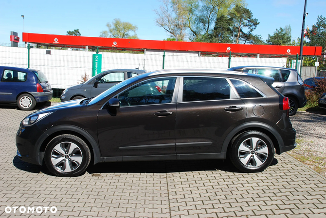 Kia Niro 1.6 GDI Hybrid Business Line - 28