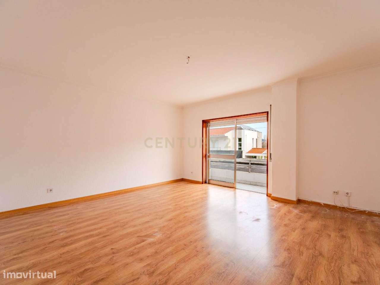 Apartamento T2 com garagem box | Rés-do-chão | Maia-6