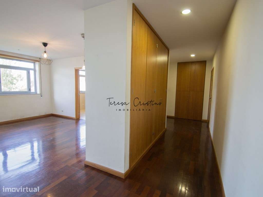 Apartamento T3 com Garagem Fechada e Elevador Arca, Ponte de Lima-5