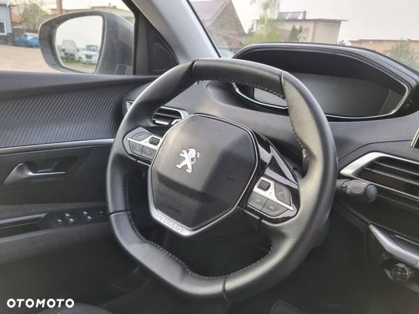 Peugeot 5008 BlueHDI 130 EAT8 Active - 22