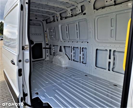 Volkswagen Crafter - 10