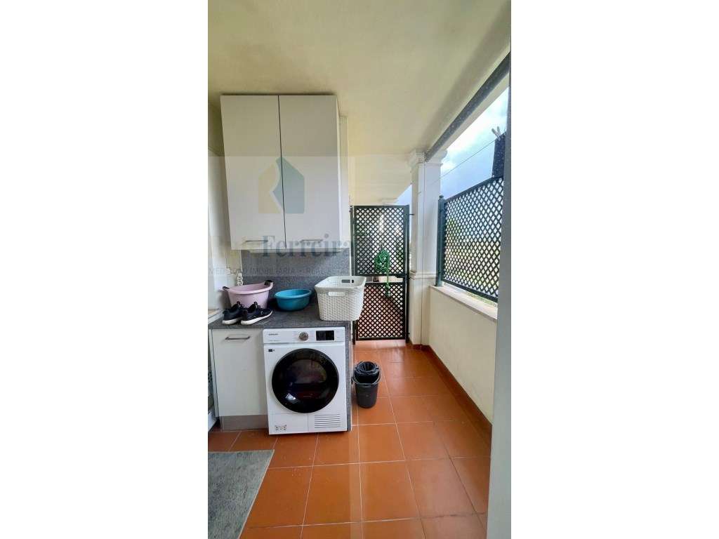 Apartamento T3 no Condomínio Campo Real !!-13