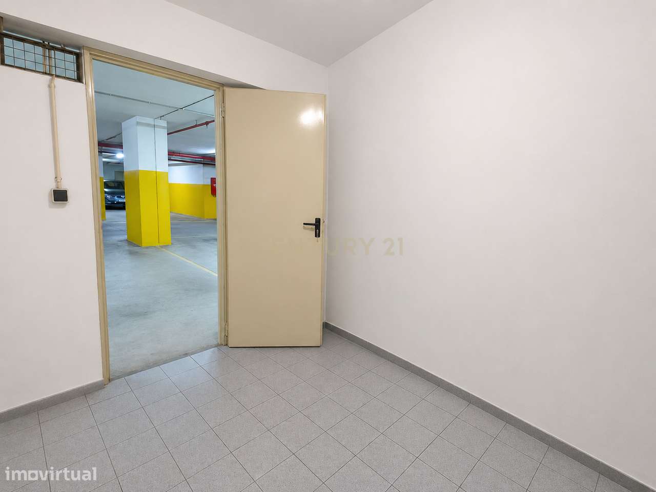 LUGAR DE GARAGEM 13 M² | ARRUMO 5,5 M² | BESSA | PORTO-2