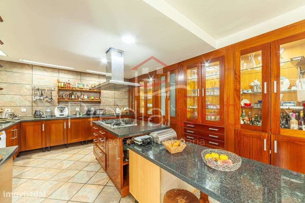 Quinta com Moradia de 6 assoalhadas com piscina - Loures-Lisboa-14