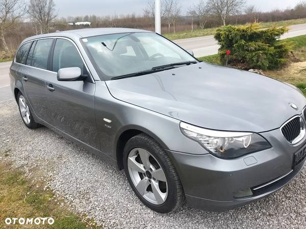 BMW Seria 5 525d xDrive Touring Edition Exclusive - 3