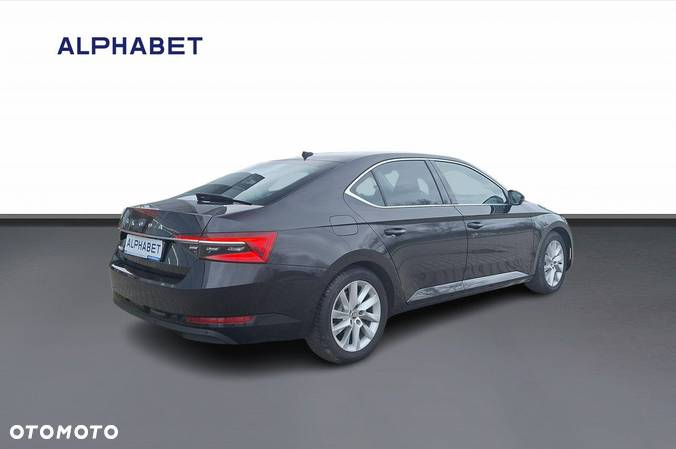 Skoda Superb 2.0 TDI SCR Style DSG - 5