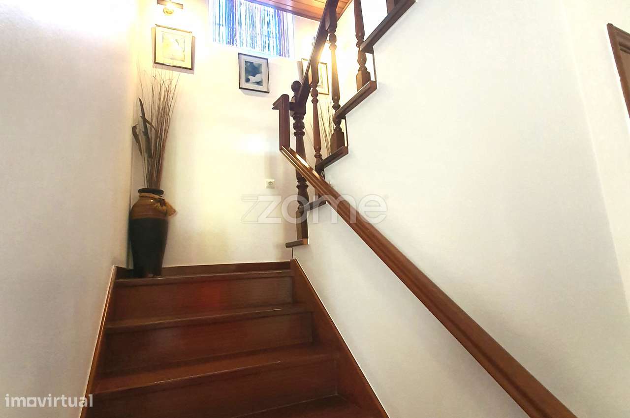 Moradia Isolada com piscina e bastante soalheira-14