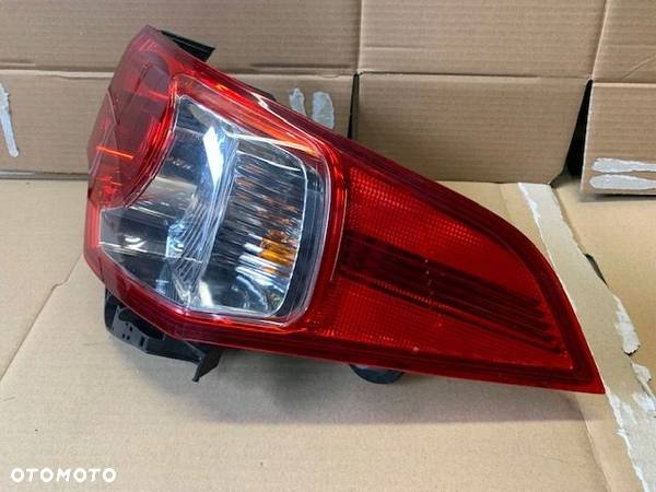 HONDA ACCORD VIII LAMPA TYLNA PRAWA W BŁOTNIK 2008-2010r SEDAN - 4