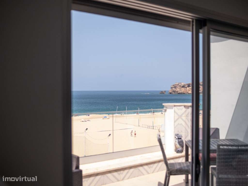Apartamento T2 com Rooftop e Vista de 360º na Melhor Localização da...-18