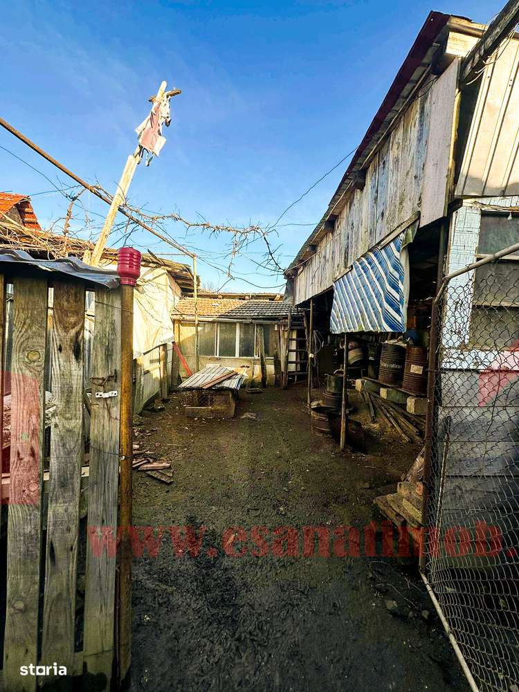 Casa in Bradu | 700 mp Teren | Acces Asfalt | Oportunitate Excelenta-8