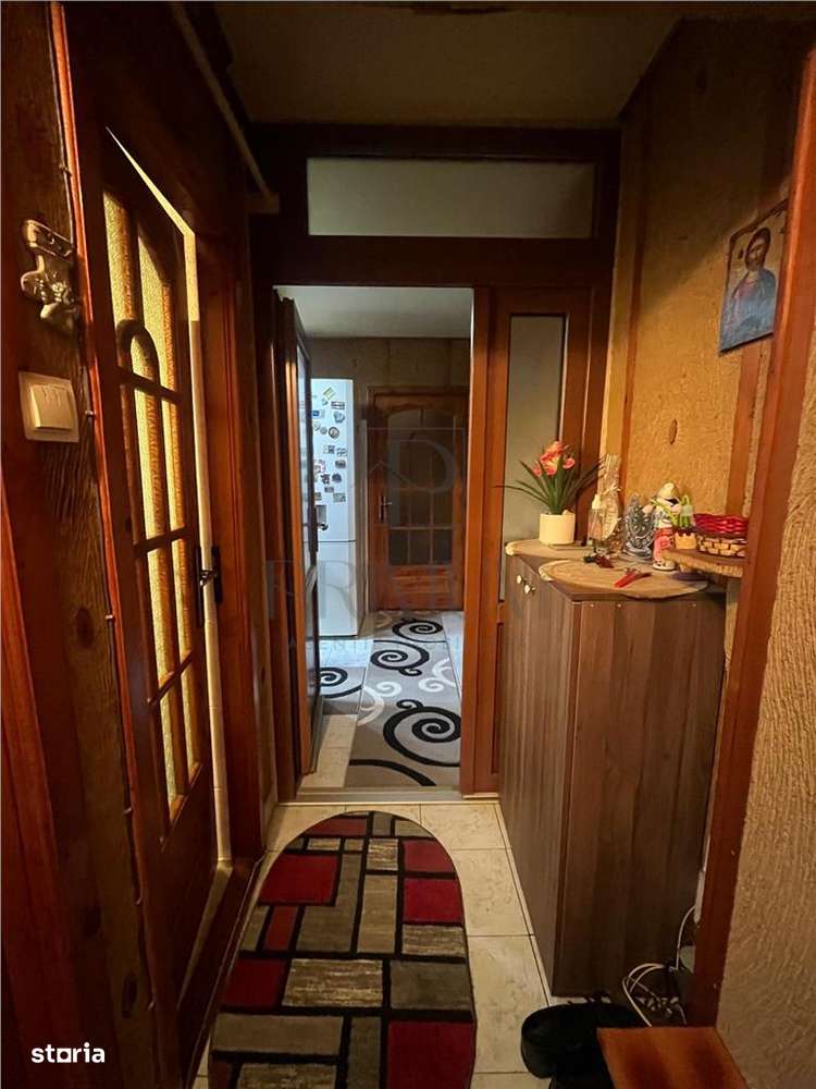 GIROCULUI - 3 CAM - ETJ.1 - 2 BAI - CENTRALA - ANVELOPAT - SPATIOS - Imagine principală: 4/10