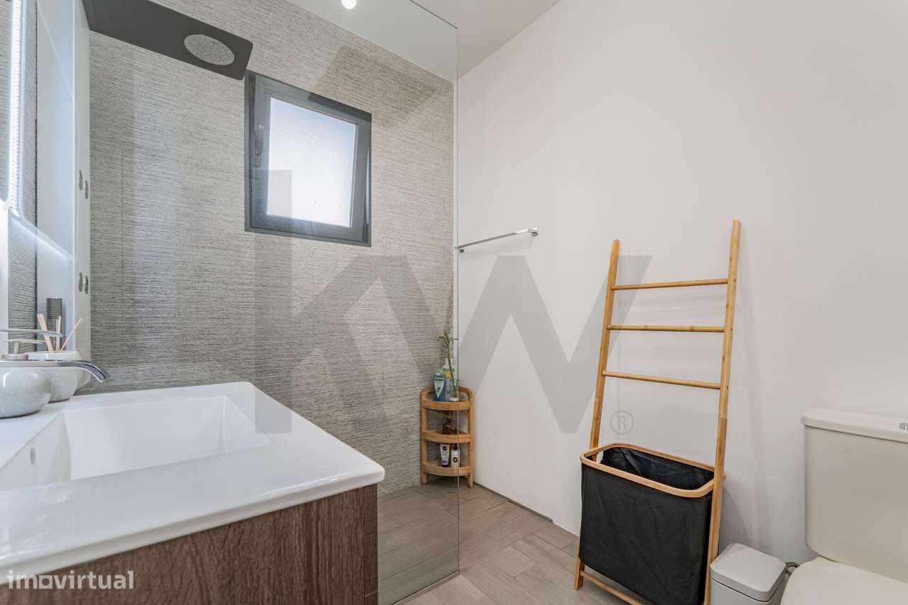 Moradia T3 com escritório, dois pisos e grande lote — Gaula, Santa Cru-17