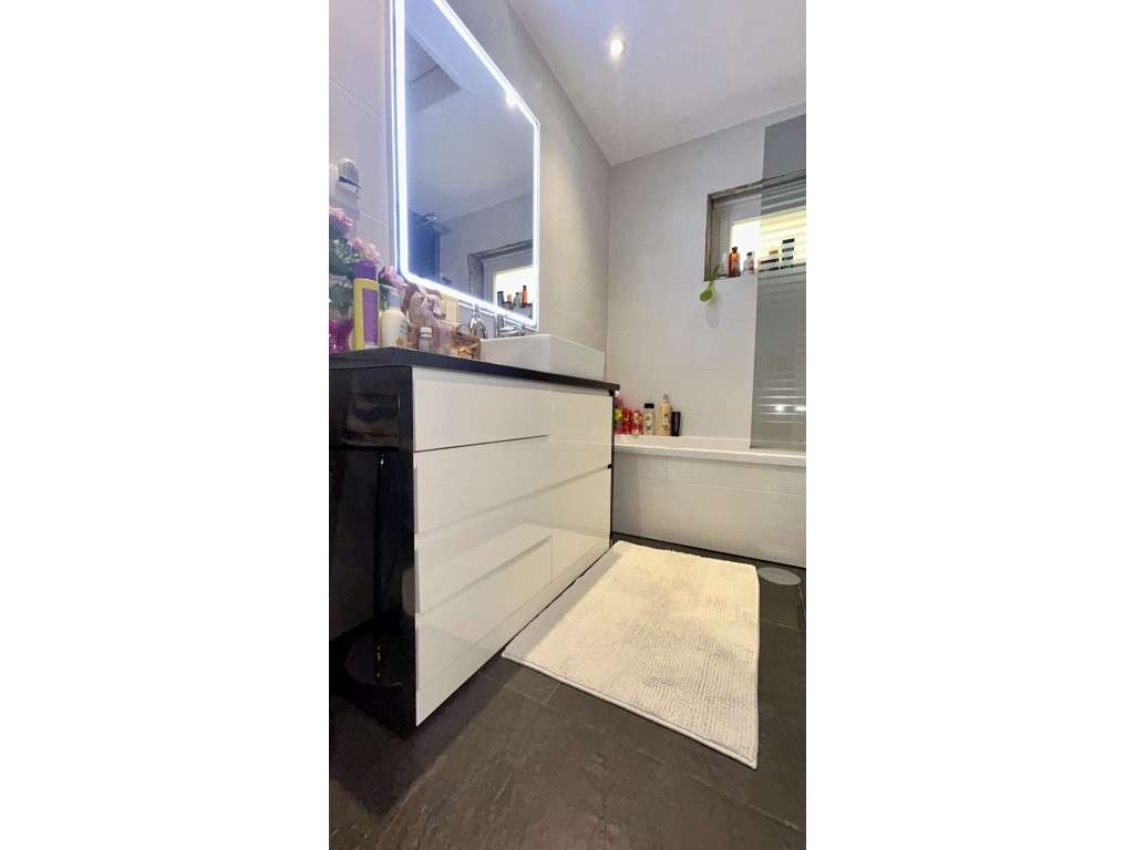 Moradia T3 + Escritório na Maia - Conforto, Privacidade e Sofisticação-17