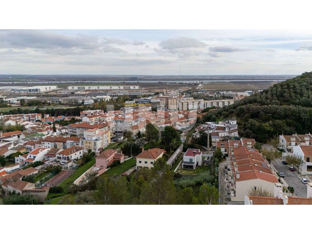 Moradia T4 na Castanheira do Ribatejo, Vila Franca de Xira!-50