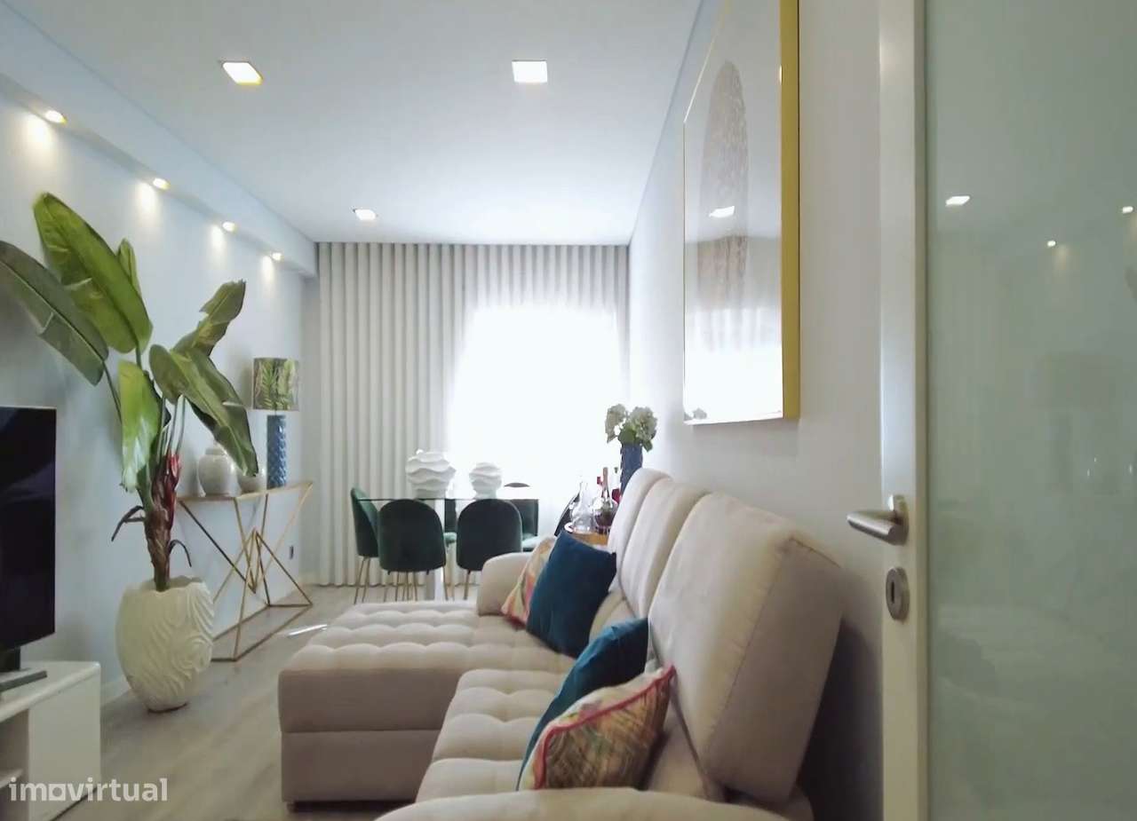 Apartamento T2 com varanda e ar condicionado  Aveiro