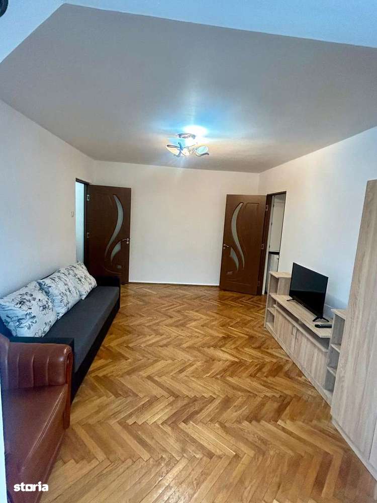 Apartament 3 camere– mobilat, parcare, etaj 2 - Tractorul. Pet Frendly - Imagine principală: 2/9
