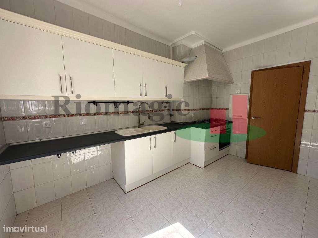 Apartamento T4 - Rio de Mouro-3
