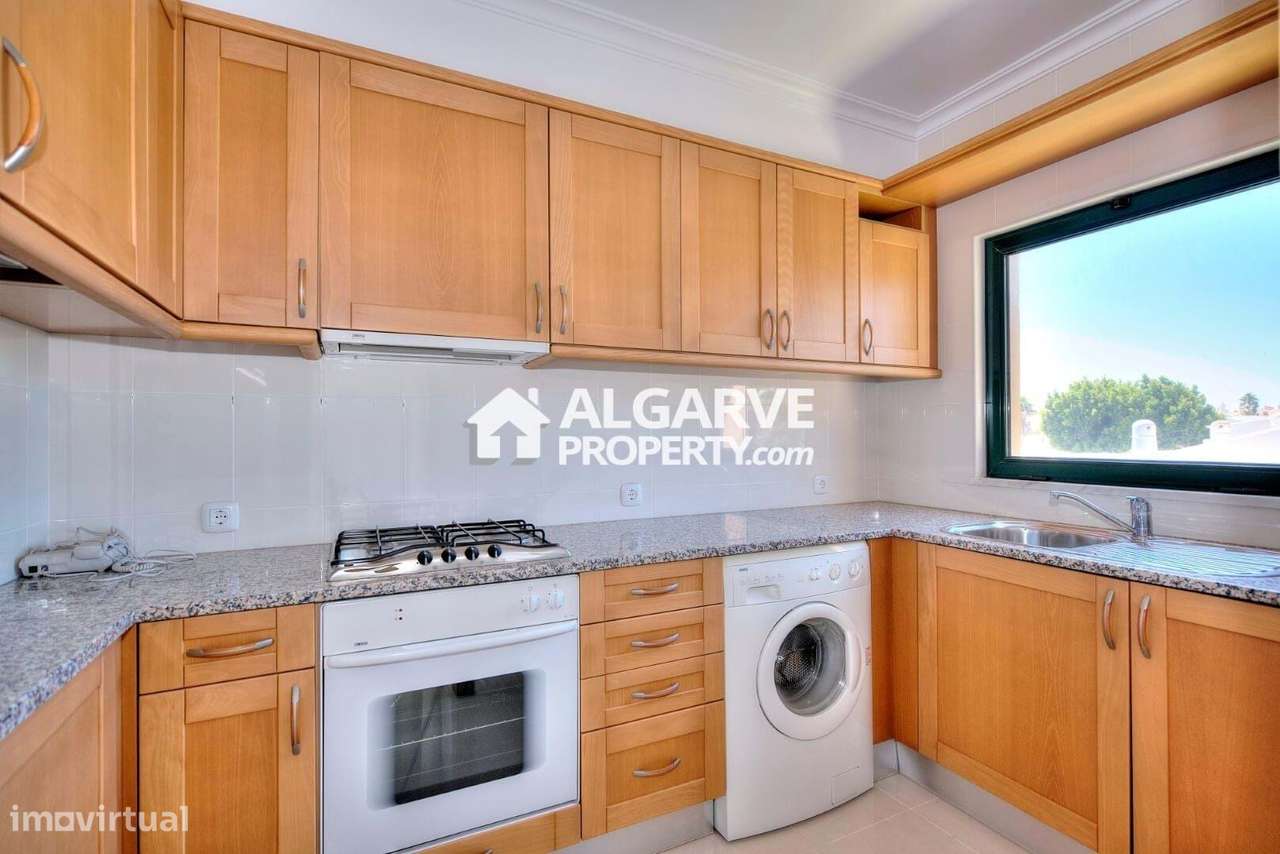 VILAMOURA - Espaçoso T2 junto ao GOLFE e perto da MARINA - Grande imagem: 4/24