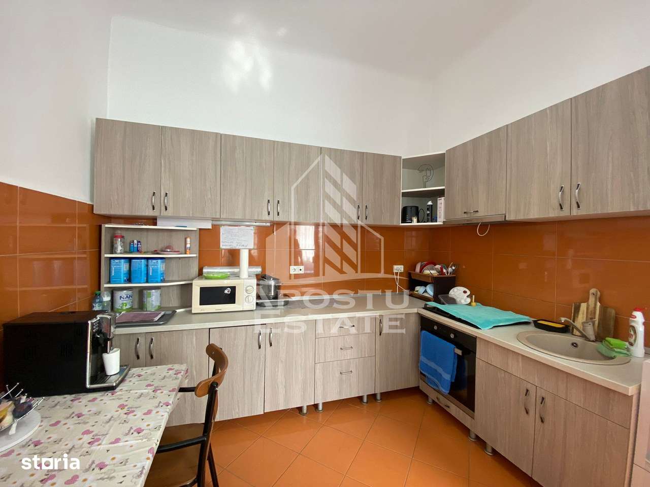 Casa partial mobilata, curte proprie,  zona Lunei - Imagine principală: 3/20