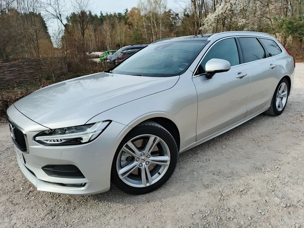 Volvo V90 D5 AWD Momentum 2019