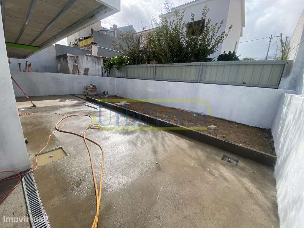 Moradia Nova V2 - Terreno 220M2 - Grande imagem: 2/12